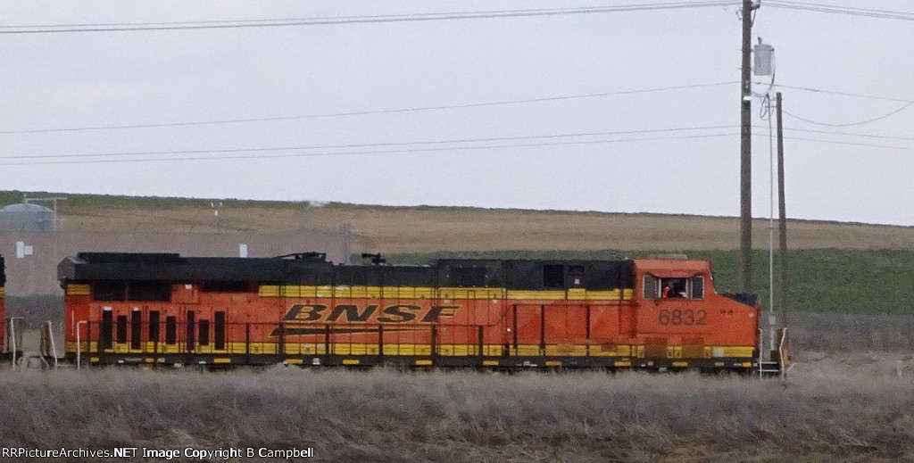 BNSF 6832